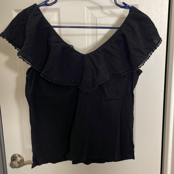 LOFT Ruffle V-Back Shell - Picture 4 of 4